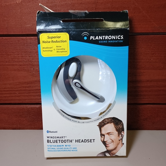 Plantronics Voyager 510-USB Bluetooth Headset System Wireless - Picture 1 of 8
